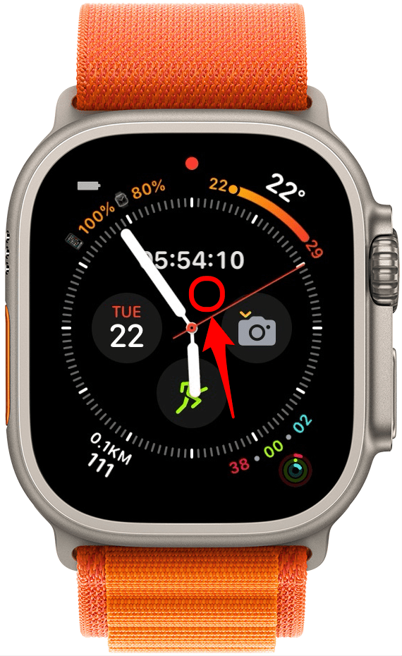Sur votre Apple Watch, appuyez longuement sur le cadran de la montre.