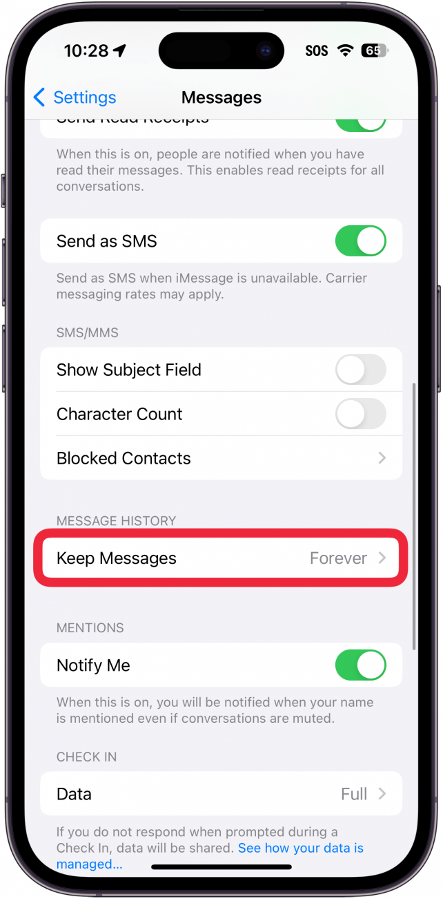 impostazioni dei messaggi dell'iphone con un riquadro rosso intorno all'impostazione conserva i messaggi