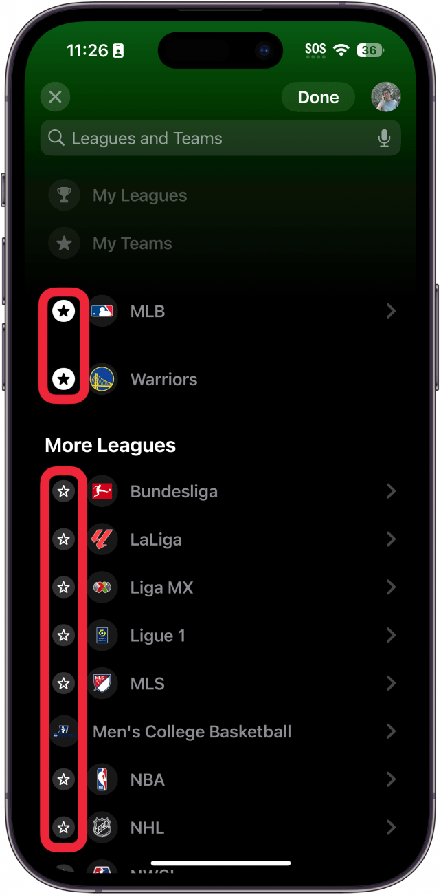 l'application sportive pour iphone affiche les ligues et les équipes avec un cadre rouge autour des icônes d'étoiles