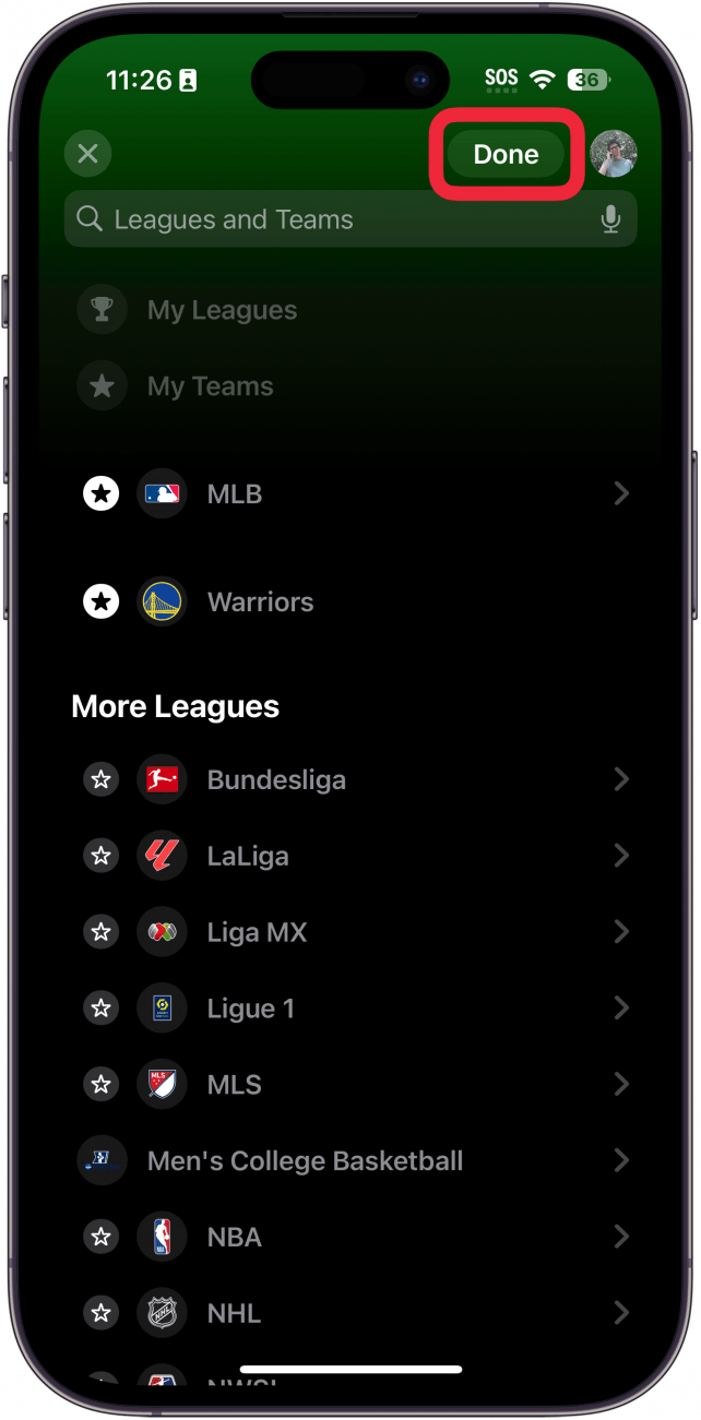 sportovní aplikace iphone zobrazující ligy a týmy s červeným rámečkem kolem tlačítka hotovo