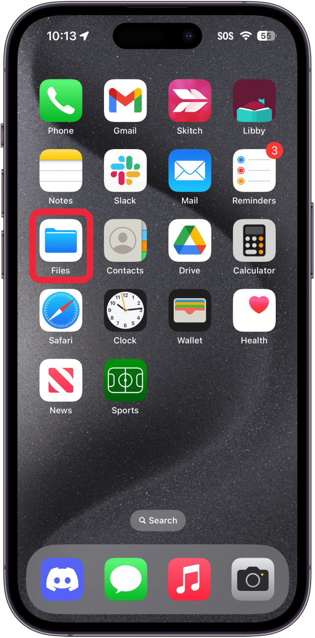 Écran d'accueil de l'iPhone avec un cadre rouge autour de l'application Fichiers