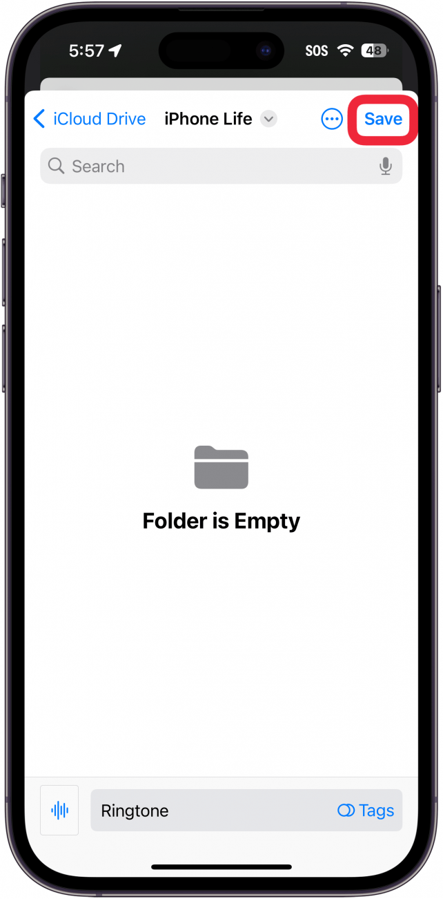 파일에 저장 버튼 주위에 빨간색 상자가있는 파일에 저장 창을 표시하는 아이폰 음성 메모 앱