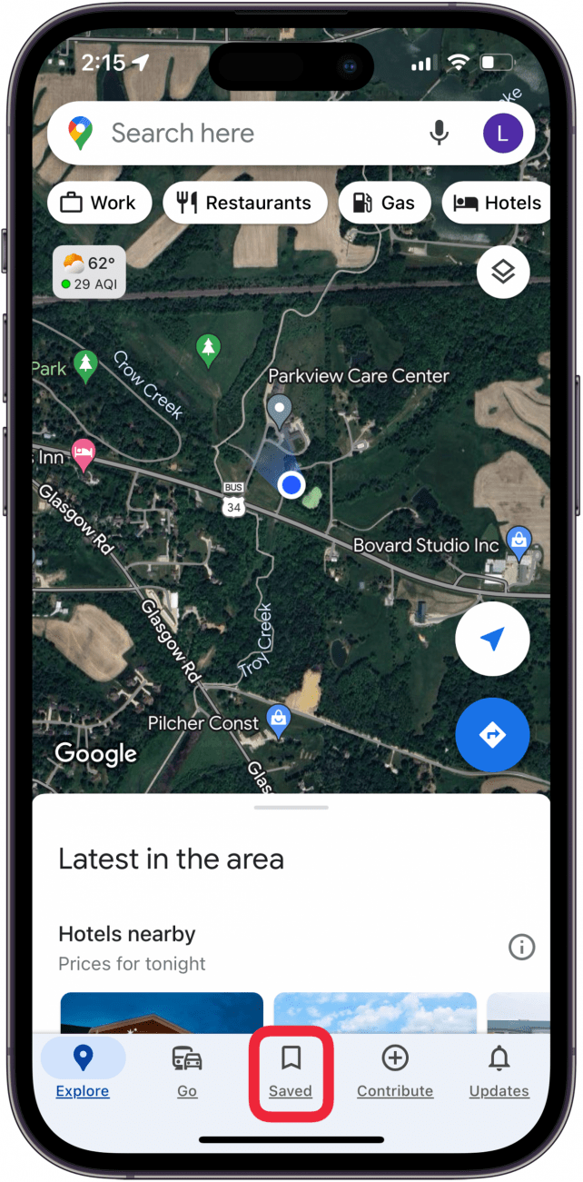 구글 지도 앱에서 저장된 탭을 탭합니다.PNG