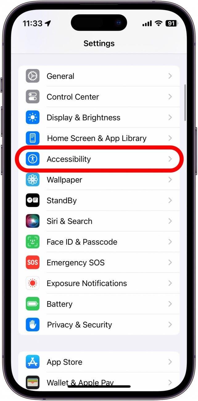 Capture d'écran des réglages de l'iPhone avec l'accessibilité entourée en rouge