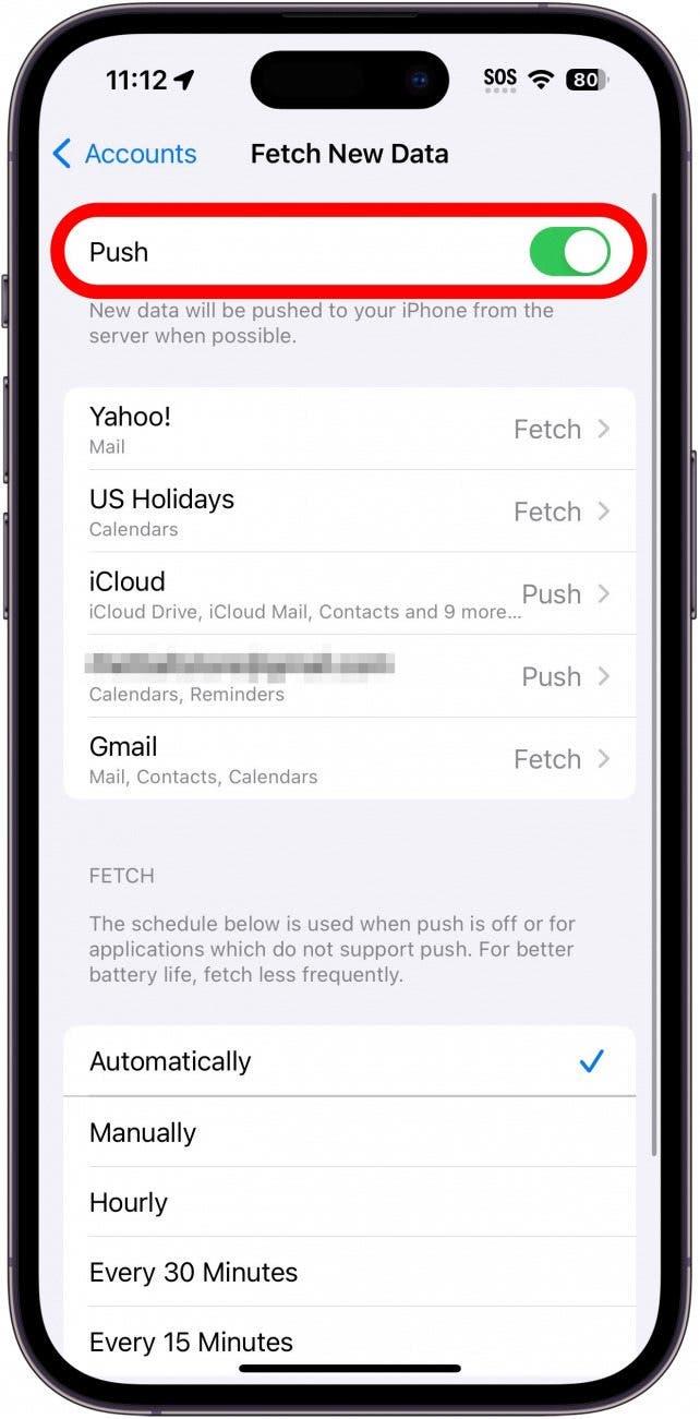 iphone mail fetch settings with push toggle rodeado en rojo