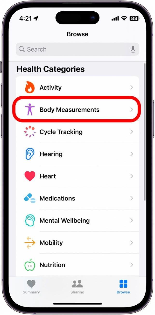 Gesundheits-App mit rot eingekreister Option für Körpermaße