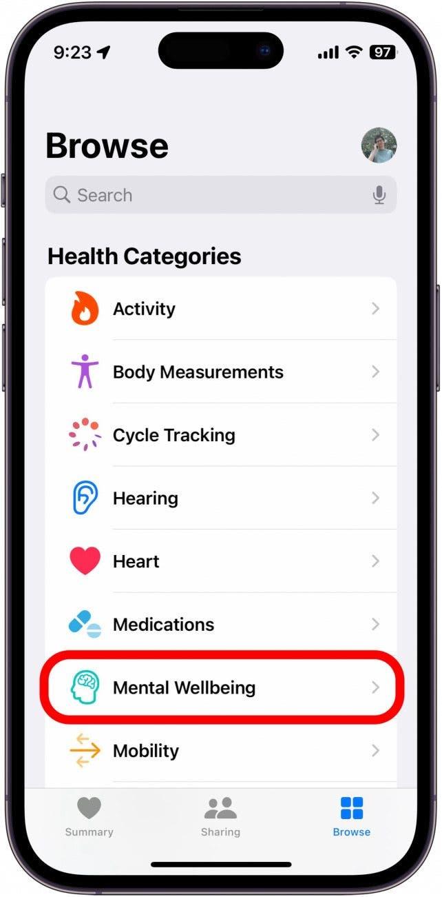 application santé iphone avec l'option bien-être mental entourée en rouge