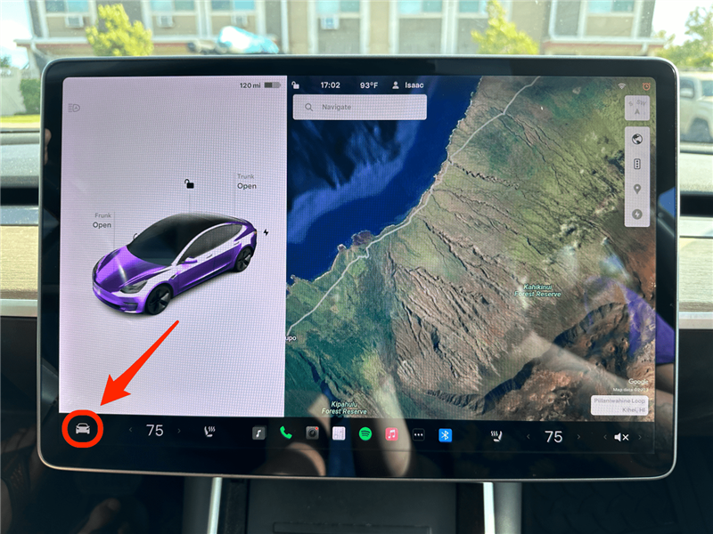 Pour éteindre votre Tesla manuellement, asseyez-vous dans la voiture et touchez l'icône de la voiture en bas à gauche de l'écran.