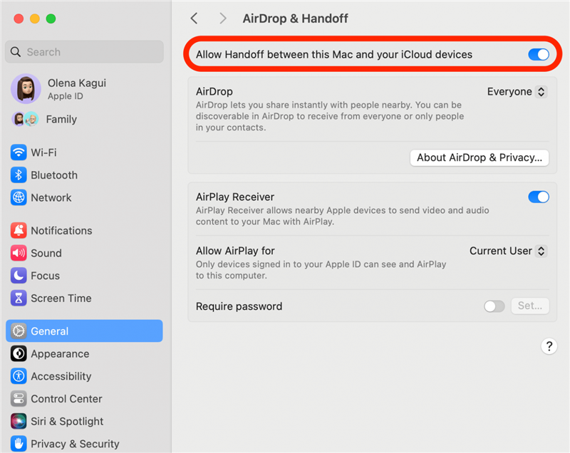 Уверете се, че опцията Allow Handoff between this Mac and your iCloud devices (Разрешаване на Handoff между този Mac и вашите устройства в iCloud) е разрешена.