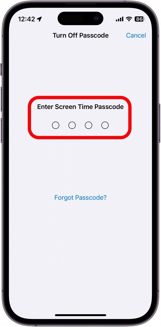 암호 입력 필드가 빨간색 원으로 표시된 아이폰 화면 시간 암호 화면