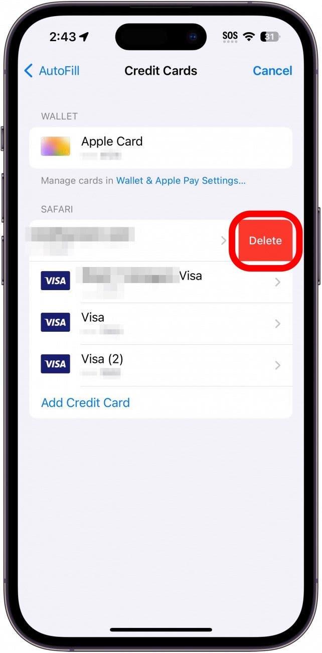 Remplissage automatique des cartes de crédit dans safari sur iPhone avec le bouton de suppression entouré en rouge