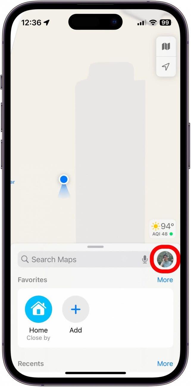 apple maps avec l'icône de profil entourée en rouge