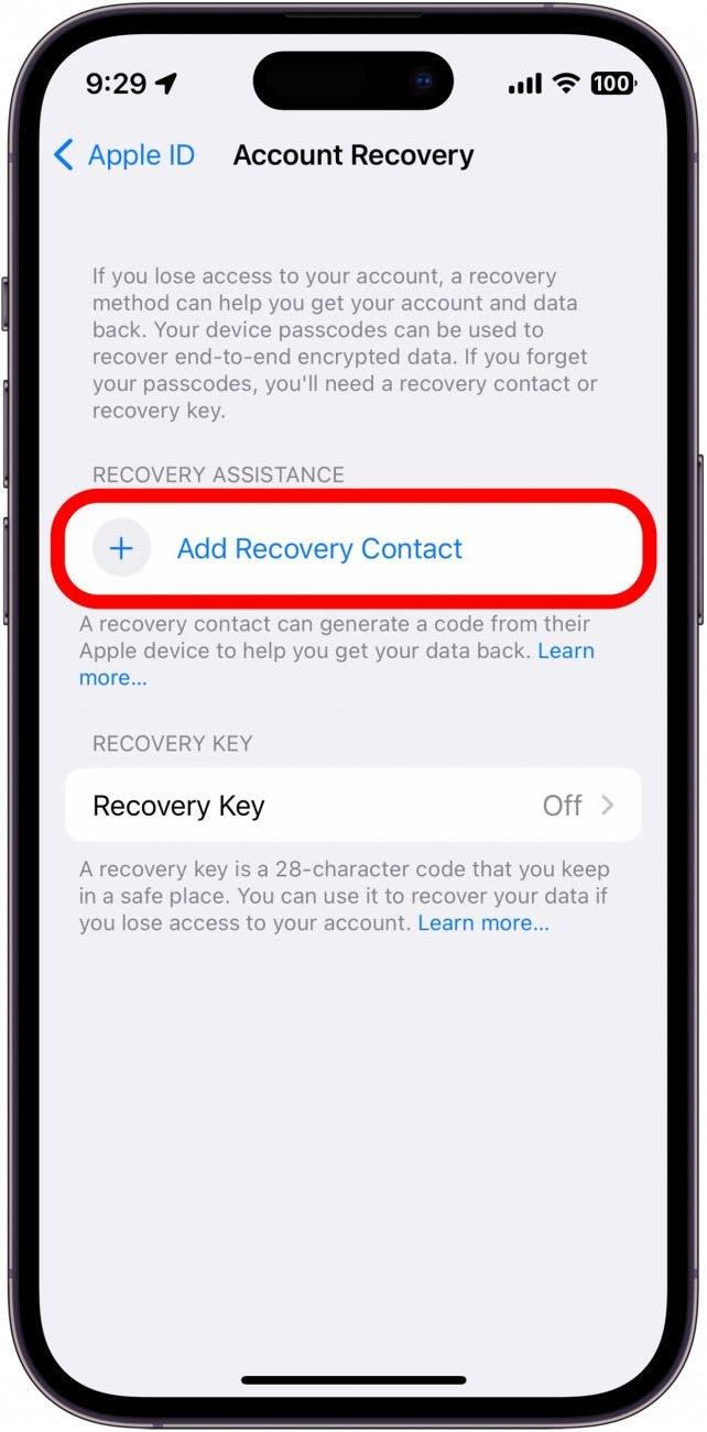 nastavení iphone apple id s červeně zakroužkovaným přidáním kontaktu pro obnovení