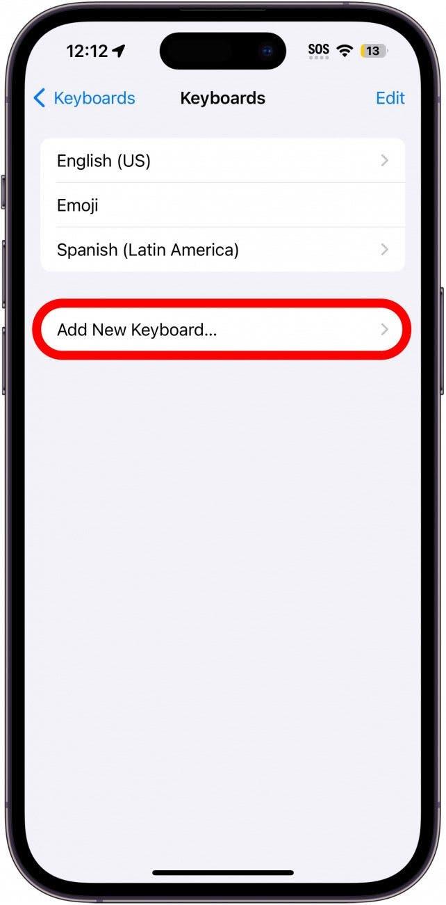 sélection du clavier de l'iphone avec le bouton ajouter un nouveau clavier entouré en rouge