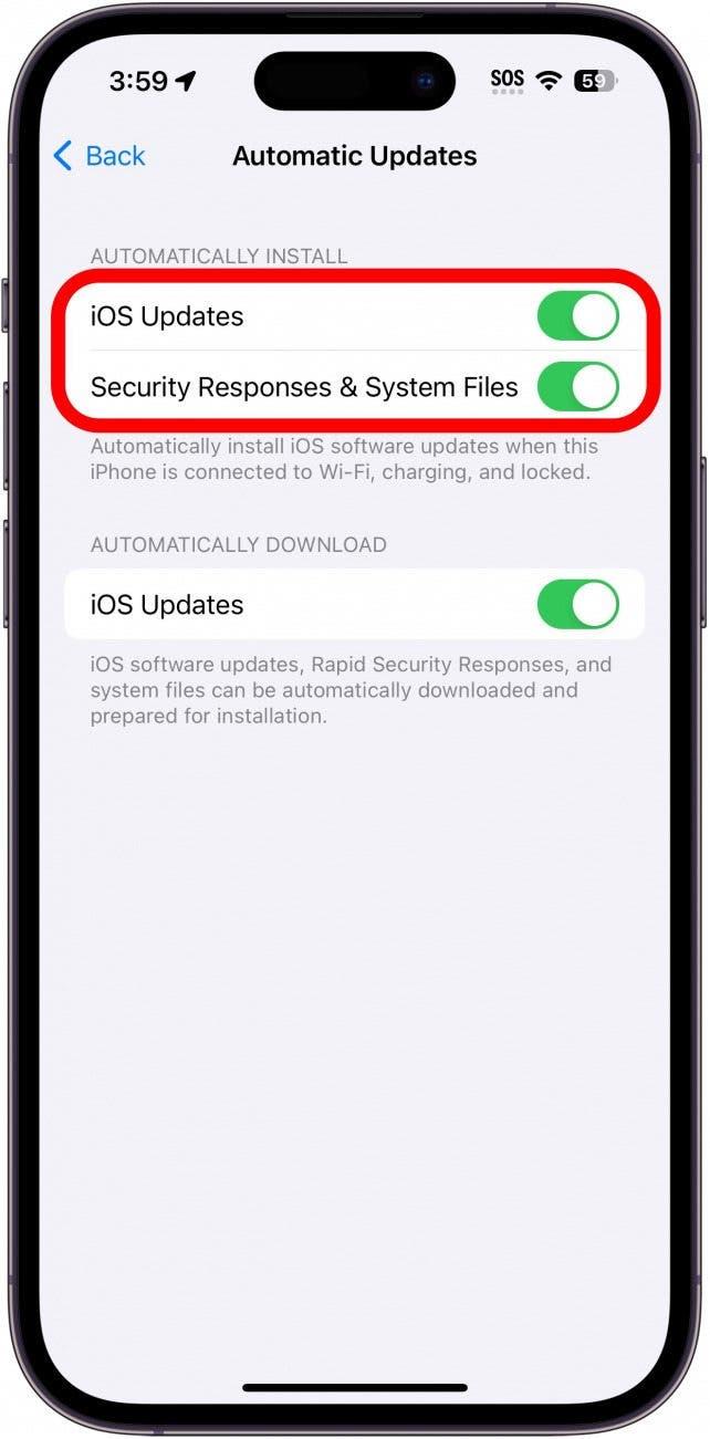 innstillinger for automatisk oppdatering av iphone med ios-oppdateringer og sikkerhetsresponser og systemfiler under automatisk installasjon innringet i rødt