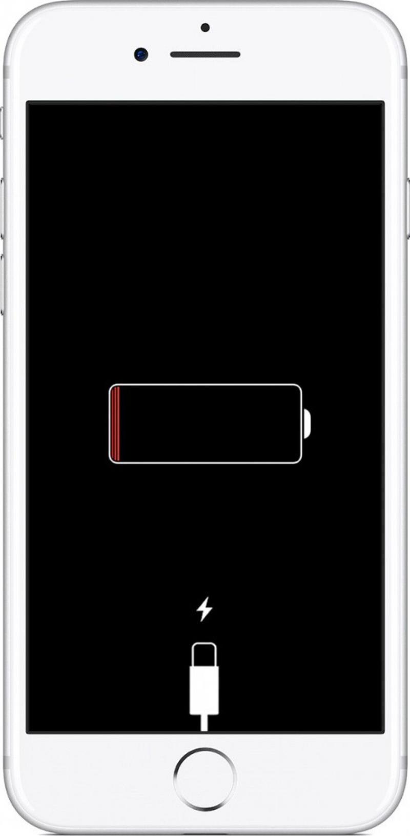 Éliminez la possibilité d'une batterie déchargée en branchant votre téléphone pour voir s'il se charge. Vous pouvez également essayer un autre chargeur au cas où votre chargeur principal ou votre câble serait cassé.