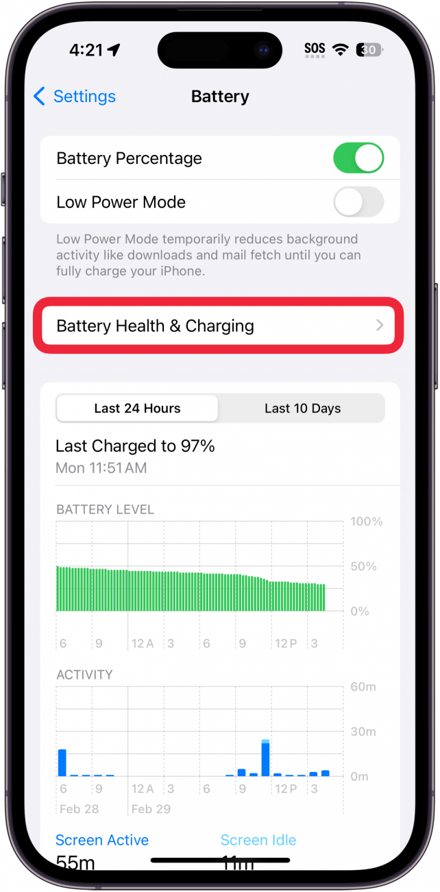iphone accu-instellingen met een rood vak rond de gezondheid van de batterij