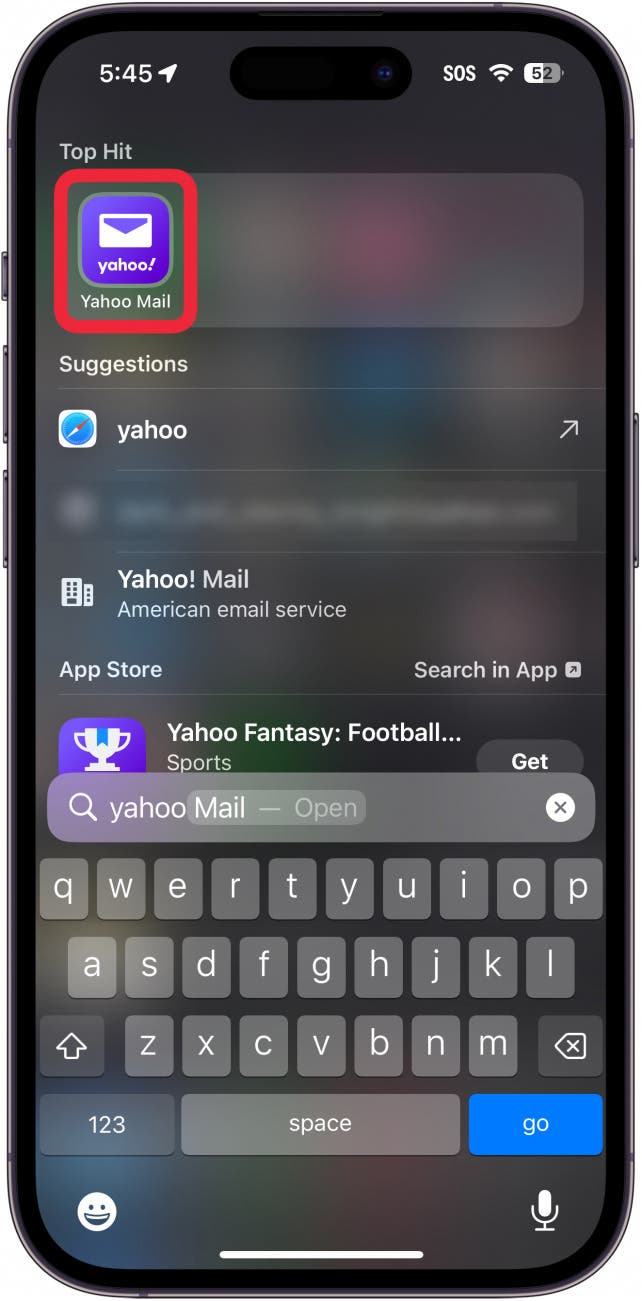 Търсене в прожекторите на iphone с червено поле около приложението yahoo mail