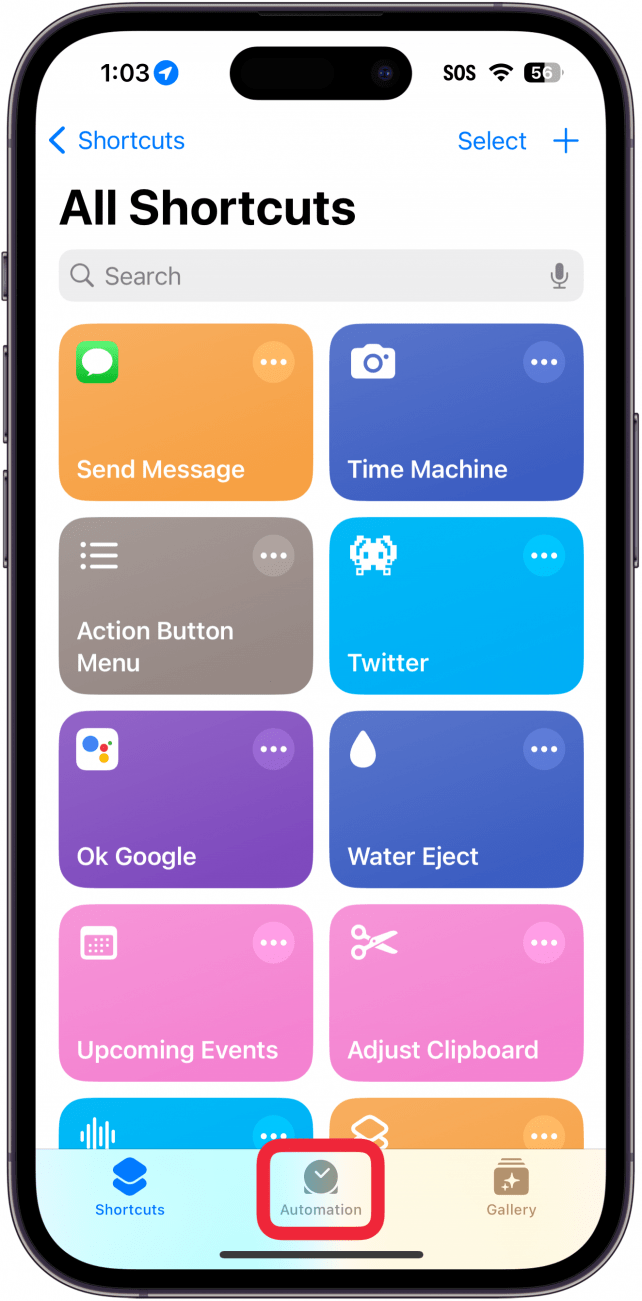 iphone snelkoppelingen app met een rood vak rond automatiseringen tabblad aan de onderkant van het scherm