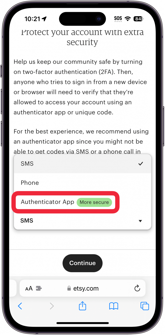 iphone safari, показващ настройките за многофакторно удостоверяване на etsy с разширено падащо меню и червено поле около приложението authenticator