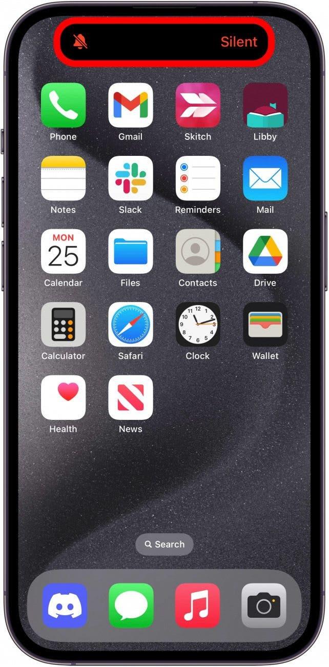 iPhones startskärm med tyst meddelande som visas