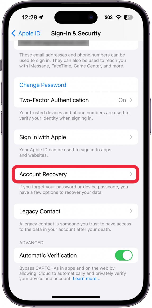 iphone apple id säkerhetsinställningar med en röd ruta runt kontoåterställning